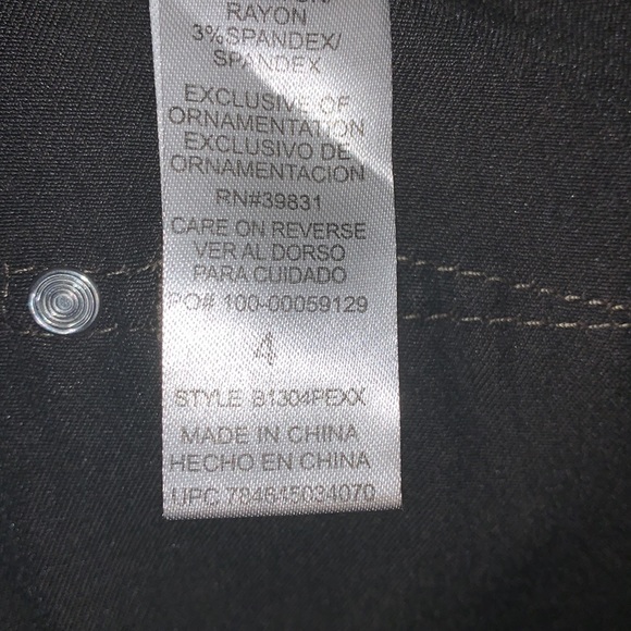 Democracy Jeans - Picture 5 of 8